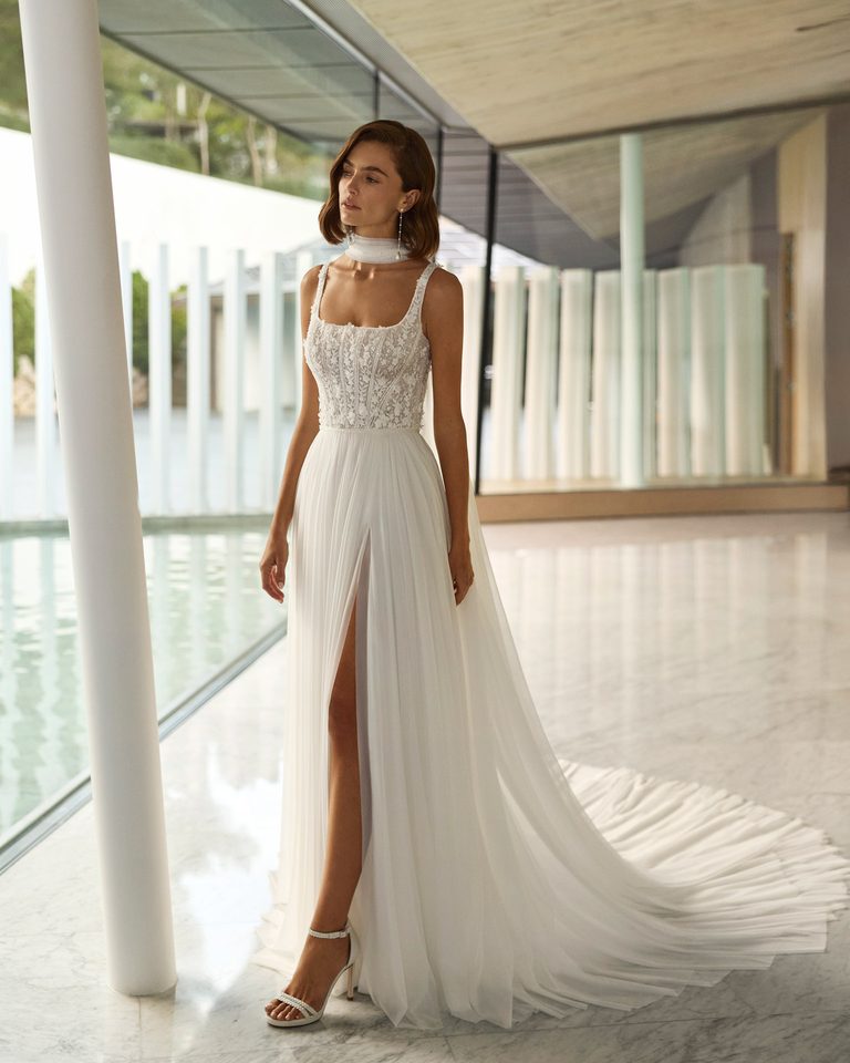 Ginny — Fließend Brautkleid bei Bridals by Diana Erfurt