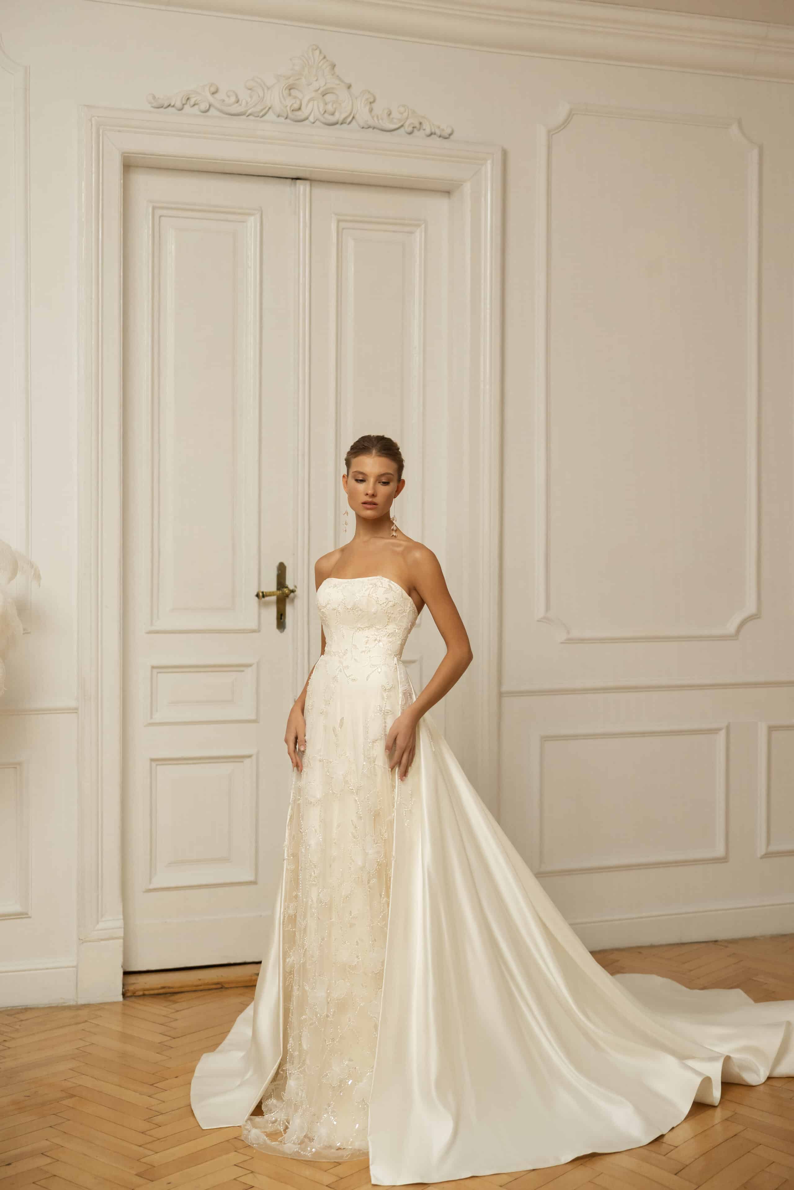 Isola — Fließend Brautkleid bei Bridals by Diana Erfurt
