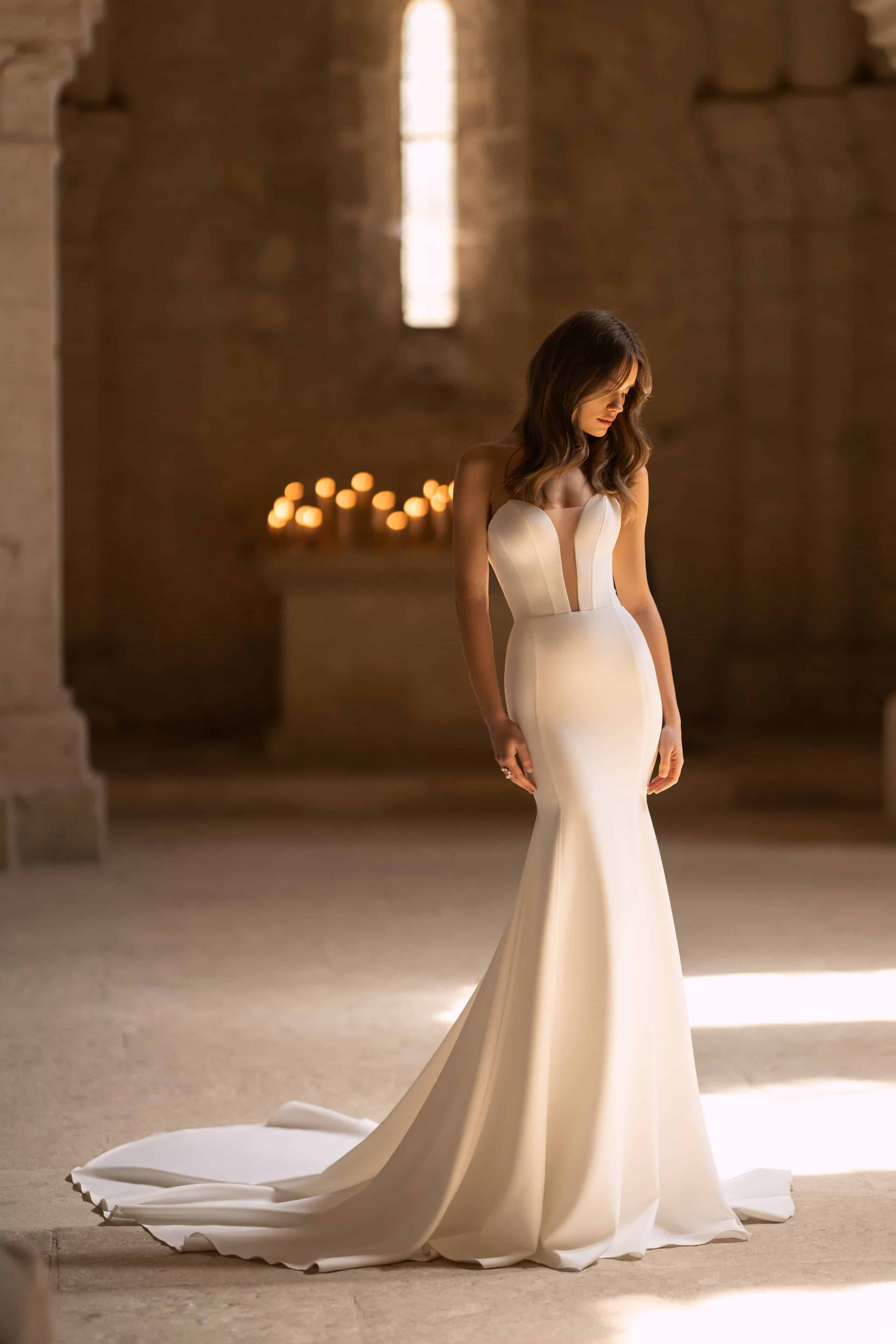 Kioto — Minimalistisch Brautkleid bei Bridals by Diana Erfurt