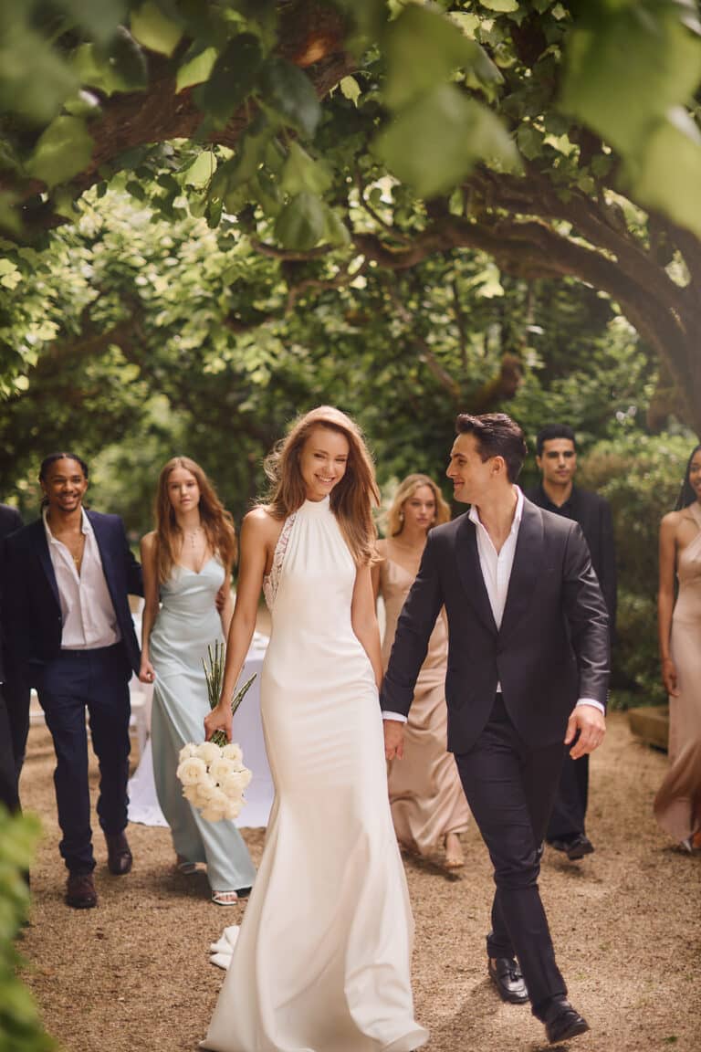 Shadow — Minimalistisch Brautkleid bei Bridals by Diana Erfurt